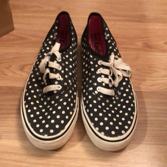 Less - Picture 3 of 5